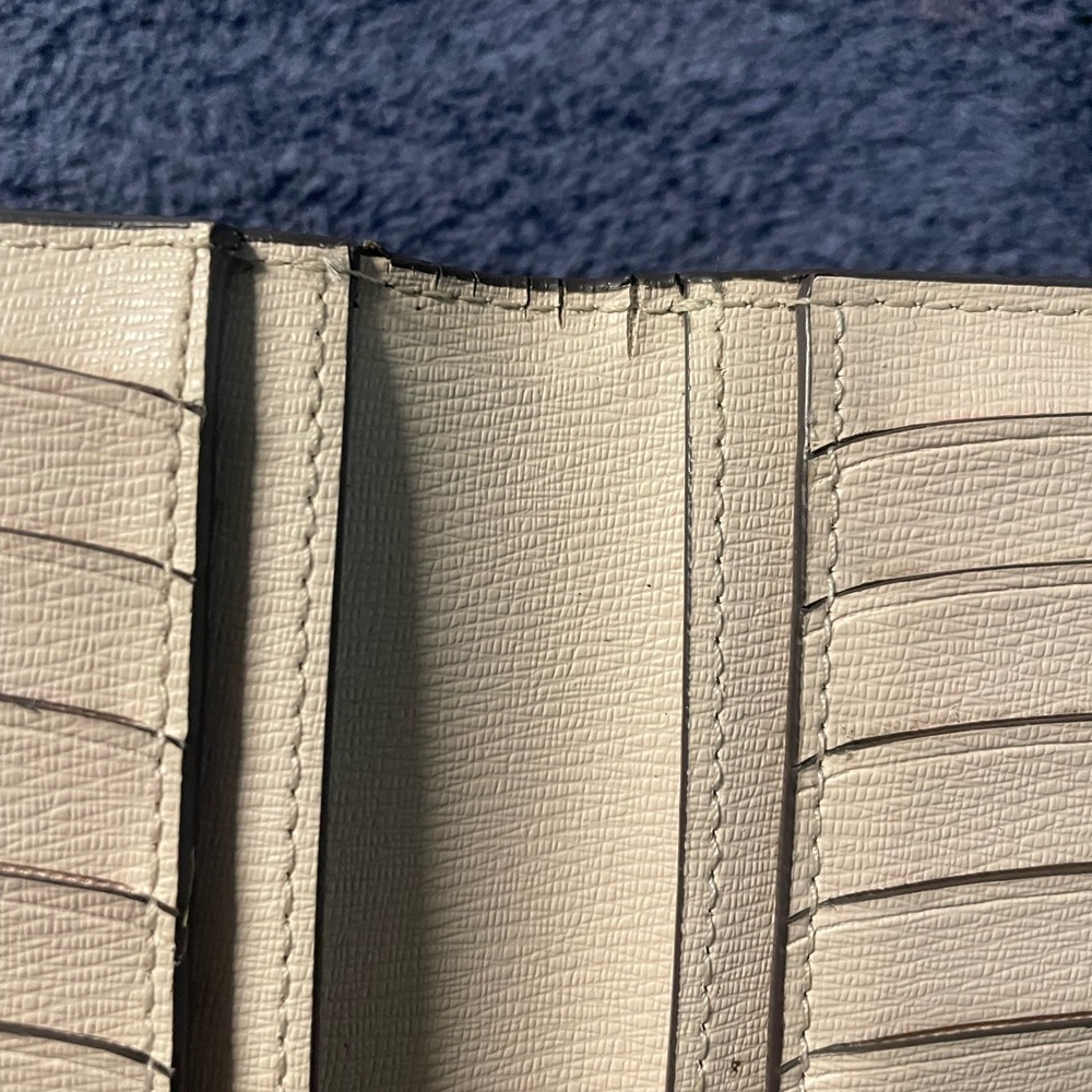 KATE SPADE Wallet - Picture 7 of 13